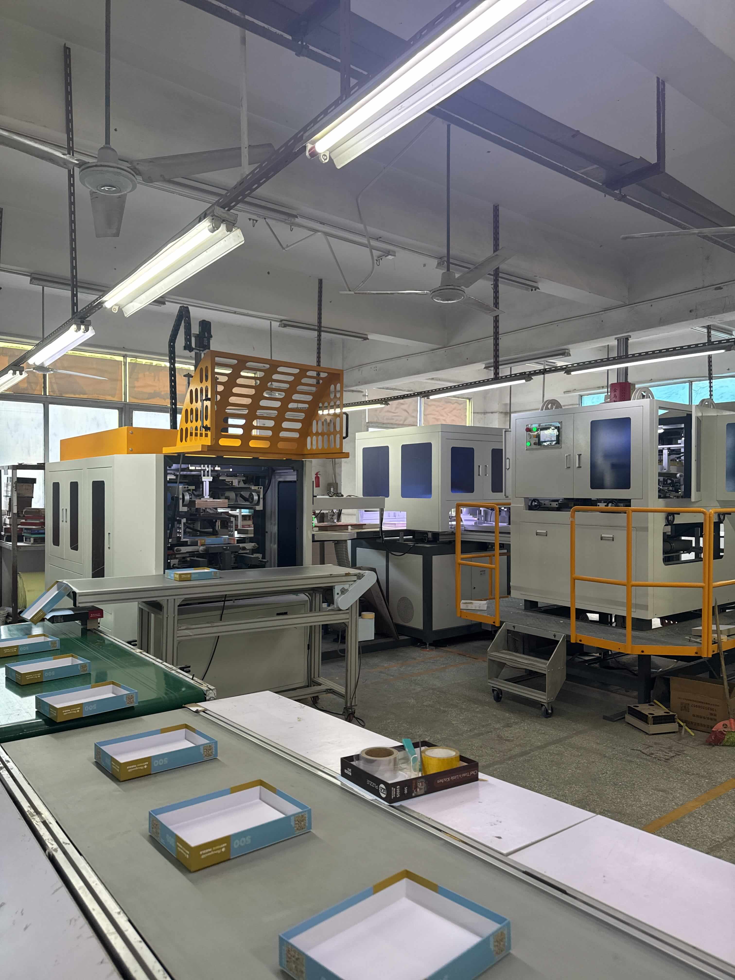 Puzzle manufacturing equipment
